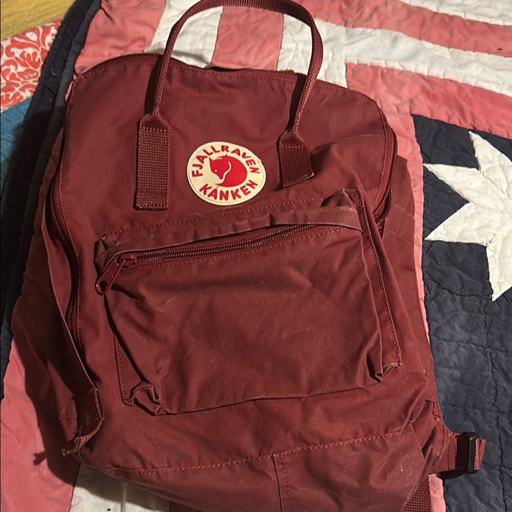 Fjallraven Kånken Deep Red Backpack